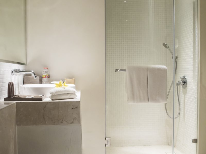 deluxe room bathhroom